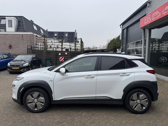 Hyundai Kona EV Fashion 64 kWh Carplay, Cruise, Camera, Parkeersensoren
