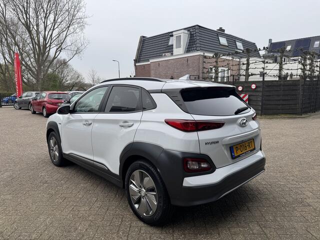 Hyundai Kona EV Fashion 64 kWh Carplay, Cruise, Camera, Parkeersensoren