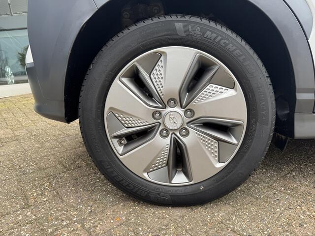 Hyundai Kona EV Fashion 64 kWh Carplay, Cruise, Camera, Parkeersensoren