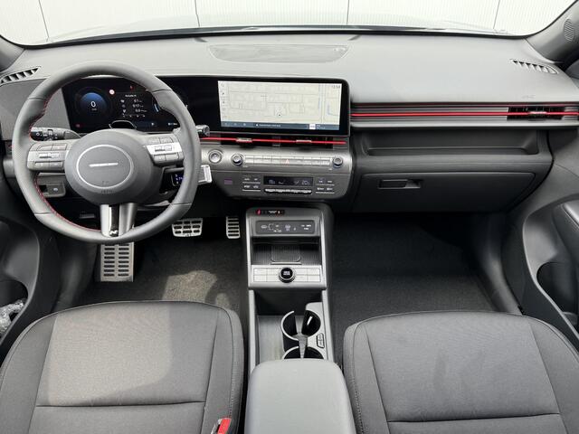 Hyundai Kona Electric N Line Business 64.8 kWh / ¤500,- voordeel / Warmtepomp / Bose Premium audio / Adaptieve Cruise Control / Apple Carplay/Android Auto / Navigatie / Achteruitrijcamera / DAB / Climate Control /