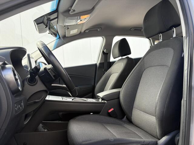 Hyundai Kona EV Comfort 64 kWh / Automaat / Navigatie / Navigatie / Climate & Cruise Control / Camera / Warmtepomp / Apple Carplay/Android Auto /