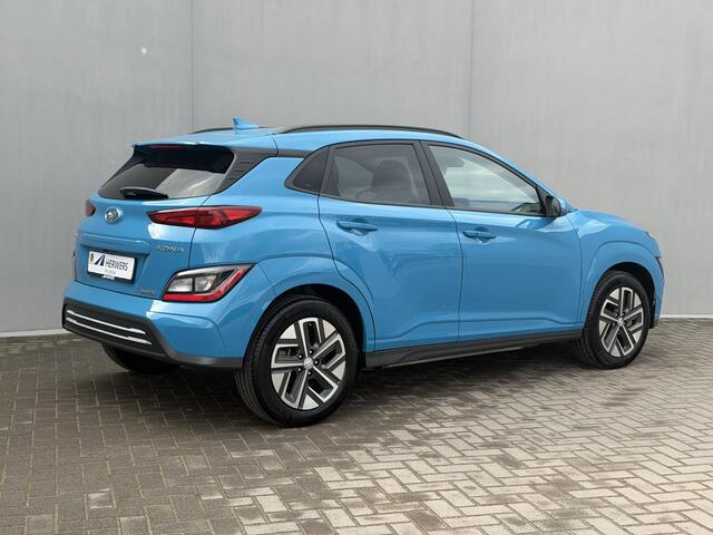 Hyundai Kona EV Comfort 39 kWh / SOH 100% / Dealer Onderhouden / Fabrieksgarantie tot 9-2027 / Navigatie Apple Carplay & Android Auto / Cruise / Clima / Camera / DAB /