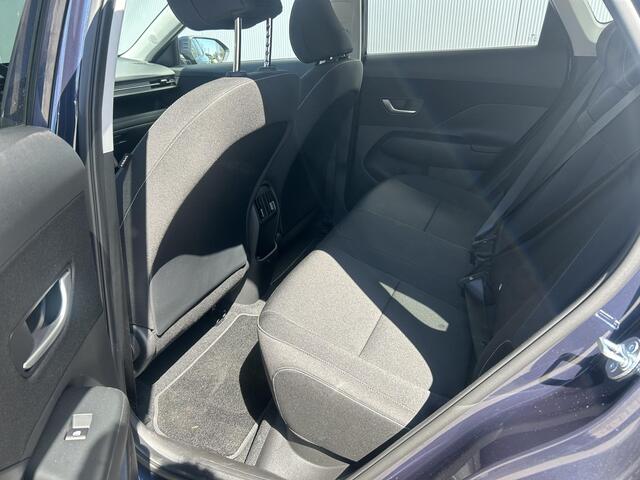 Hyundai Kona Electric Long Range Pure Edition 64.8 kWh / 20 Inch Lichtmetalen Velgen / Navigatie / Cruise Control Adaptief / Bestuurder & Bijrijder Stoel In Hoogte Verstelbaar /