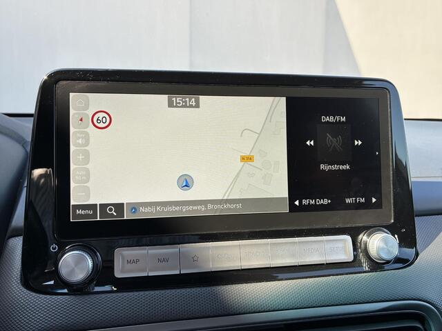 Hyundai Kona EV Fashion 64 kWh / SOH 100% / Fabrieksgarantie t/m 3-2028 / Apple Carplay/Android Auto / Warmtepomp / Navigatie /