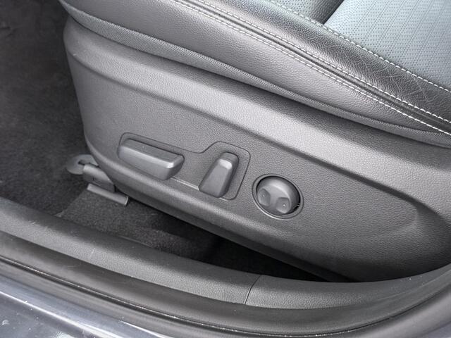 Hyundai Kona 1.6GDI HEV Hybride Premium Adap.Cruise Leder+Verwarming+Ventilatie Head-Up Display Camera Apple Carplay Android Auto Navi Ecc Pdc Keyless Blind-Spot Lane Assist Achterbank+Stuur verwarming Krell®-Audio Isofix DAB Lmv 18" Origineel Nederlandse Auto