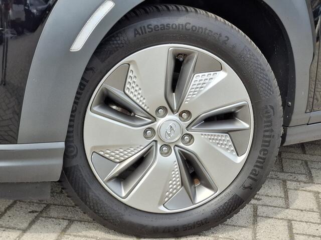Hyundai Kona EV Comfort 64 kWh | Apple Carplay / Android Auto | Warmtepomp | SoH 97% | Adaptieve Cruise Control | Climate Control | NL auto |
