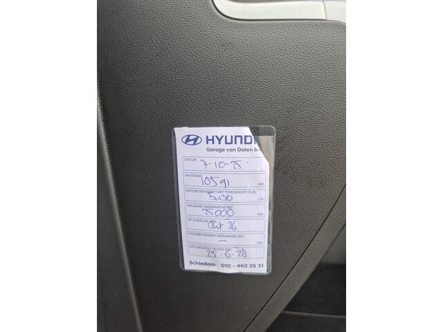 Hyundai Kona 1.6 GDI HEV Comfort Smart / Dealer onderhouden / Fabrieksgarantie tot 06-2029 / Trekgewicht 1300 kg / Stuur- & Stoelverwarming / Achteruitrijcamera / Elektrische achterklep / Adaptief cruise control / Keyless Entry/Start / Apple Carplay Android Auto / Cli
