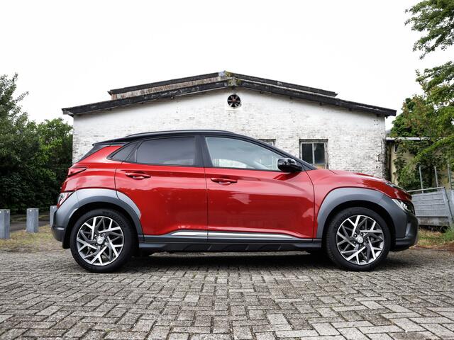 Hyundai Kona 1.6 GDI HEV Premium 1e-Eig. & Dealer-Onderh. BOVAG-Garantie. NL-Auto.