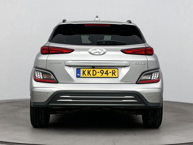 Hyundai Kona EV Fashion 64 kWh | SOH %97.5 | Navigatie | Stoelverwarming | Achteruitrij camera | Apple Carplay/Android Auto | Cruise control |