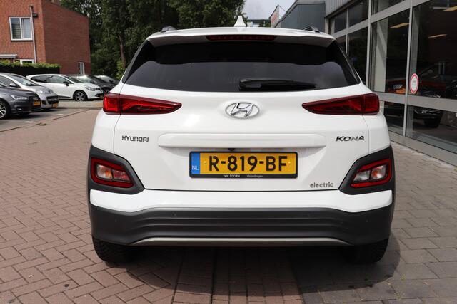 Hyundai Kona EV Comfort Smart 64 kWh Automaat. Navigatie, camera,