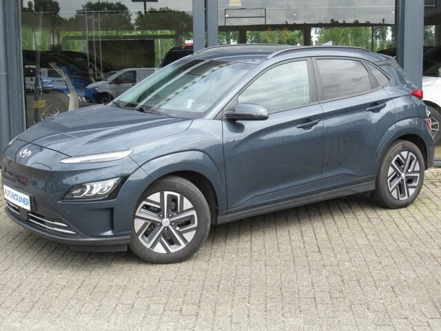 Hyundai Kona EV Edition 64 kWh | 3 fase | Warmtepomp 1e eigen | dealer onderh | LED kopl | navi | adpt. cruise | Head up