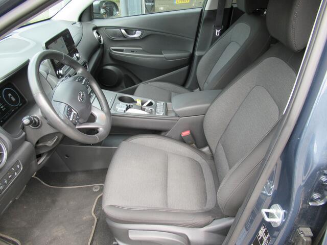 Hyundai Kona EV Edition 64 kWh | 3 fase | Warmtepomp 1e eigen | dealer onderh | LED kopl | navi | adpt. cruise | Head up
