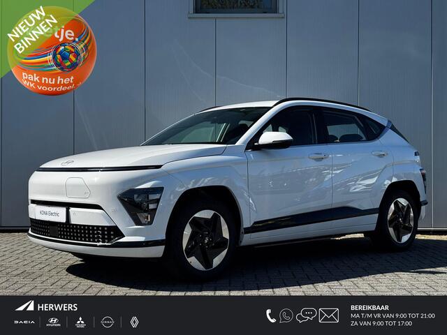 Hyundai Kona Comfort 64.8 kWh / ¤ 4.000,- voordeel op nieuwprijs / Rijklaarprijs / Direct Leverbaar / Navigatie / 5 Jaar Fabrieks garantie /