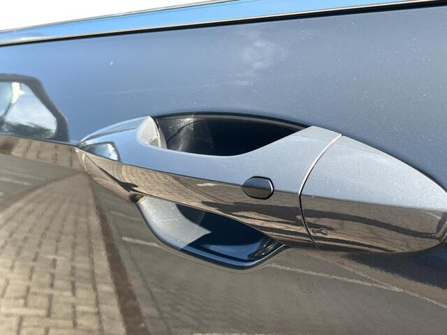 Hyundai Kona 1.6 GDI 140pk HEV Comfort Smart | NAVI | 18''LM-VELGEN | ELEK.ACHTERKLEP | STOEL&STUUR VERW. | 1STE EIGENAAR | NED.AUTO |