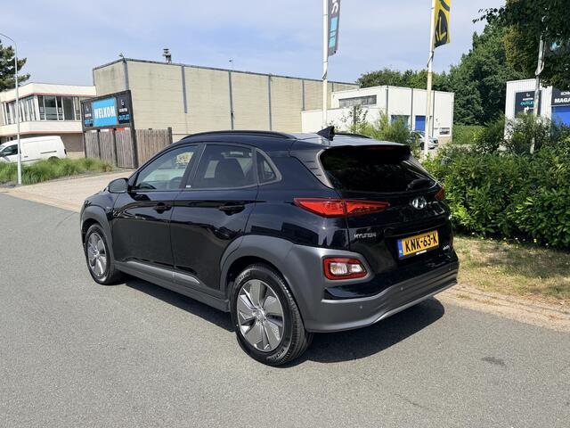 Hyundai Kona EV Premium Sky 64kWh 204PK LederoSchuifdak
