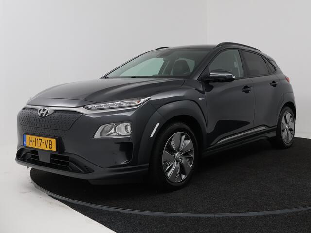 Hyundai Kona EV Fashion 64 kWh | Trekhaak | Onderweg-naar-dealer