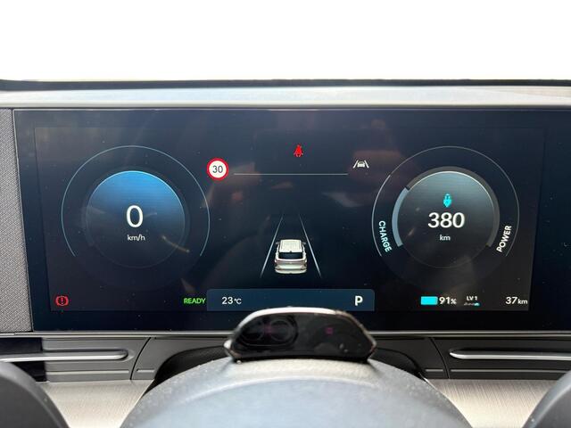 Hyundai Kona Electric Long Range Pure Edition 64.8 kWh | STOEL + STUURVERW. | ADAPTIVE CRUISE | CAMERA | APPLE CARPLAY / ANDROID AUTO |
