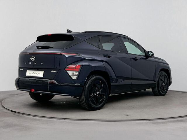 Hyundai Kona Electric Long Range Pure Edition 64.8 kWh | Apple Carplay/Android Auto | Lichtmetalen velgen 5-spaaks 17" N | Navigatiesysteem full map | Stoel -en stuurverwarming