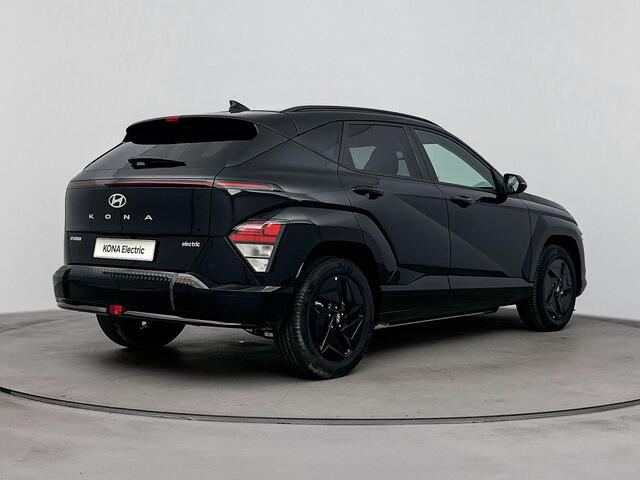 Hyundai Kona Electric Long Range Pure Edition 64.8 kWh | WLTP 510km | Stoel + stuurverwarming | Parkeersensoren voor en achter |