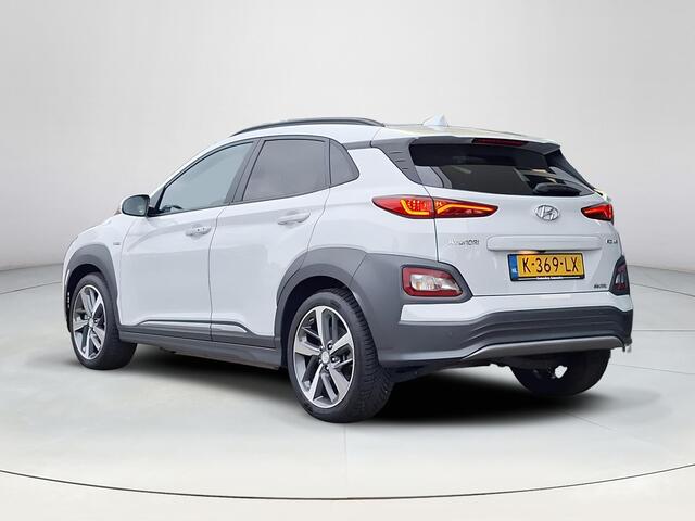Hyundai Kona EV Limited 64 kWh | Apple Carplay/Android Auto | Stoel/stuurverwarming | Stoelverkoeling | Krell premium audio | Schuif/kantel dak | Head-up display | Lichtmetalen velgen |