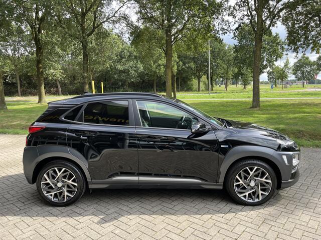Hyundai Kona 1.6 GDI HEV Premium | ACC | CAM | CARPLAY | CLIMA | LED | NAVI | SCHUIF/KANTELDAK | STUUR/STOELVERW. | TREKHAAK