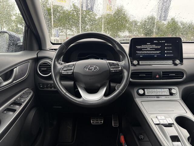 Hyundai Kona EV Fashion 64 kWh | 100% SOH | Trekhaak | Carplay | Rijklaar met beurt & garantie!