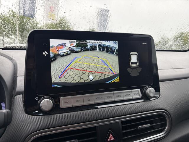 Hyundai Kona EV Fashion 64 kWh | 100% SOH | Trekhaak | Carplay | Rijklaar met beurt & garantie!