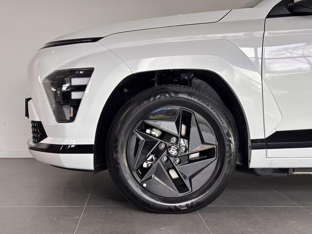 Hyundai Kona Electric Long Range Pure Edition 64.8 kWh Volledig Elektrish, Fiscaal aantrekkelijk, Navigatie , parkeer sensoren V+A Private lease een KONA Electric al vanaf € 425 p/m!