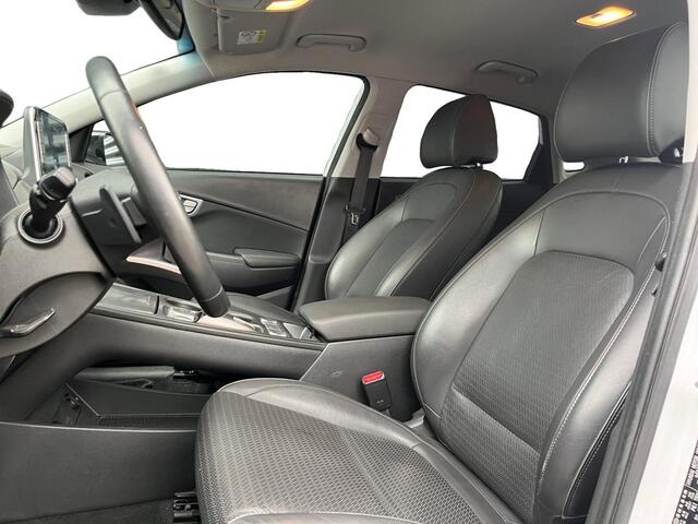 Hyundai Kona EV Premium 64 kWh 204pk | PREMIUM LEDER | ADAPTIVE CRUISE | CAMERA | STOELVERW. + KOELING | NAVI |