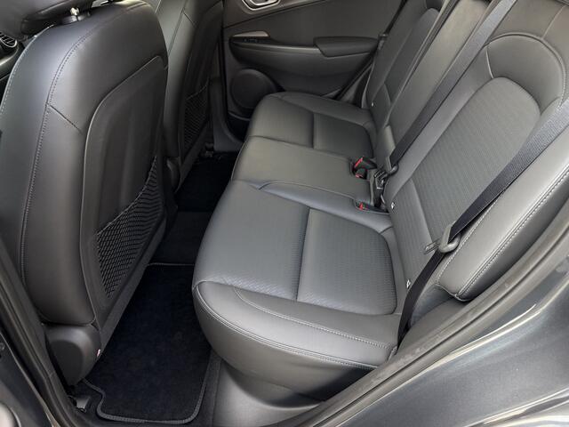 Hyundai Kona EV Premium 64 kWh / Warmtepomp / Keyless / Stoelverw. + ventilatie / HU-display