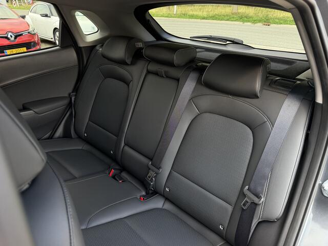 Hyundai Kona EV Premium 64 kWh / Warmtepomp / Keyless / Stoelverw. + ventilatie / HU-display