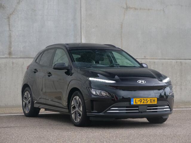 Hyundai Kona EV Premium Sky 64 kWh | schuifdak | leder | krell sound | slechts 36.000km..