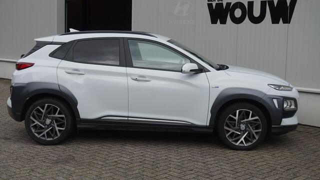 Hyundai Kona 1.6 GDI HEV Trekhaak | Navigatie | Keyless | Rijklaarprijs incl beurt/Bovag garantie