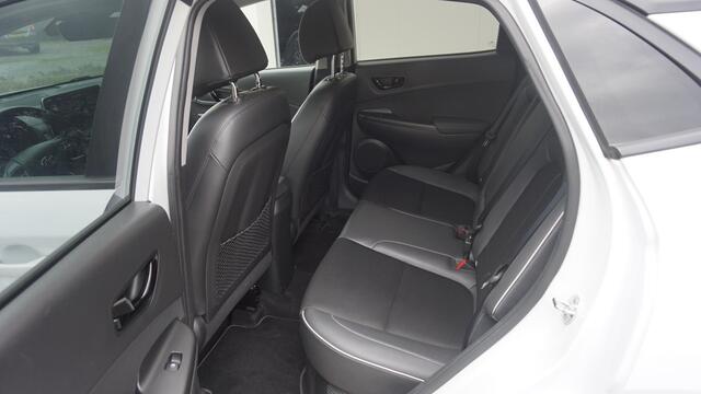 Hyundai Kona 1.6 GDI HEV Trekhaak | Navigatie | Keyless | Rijklaarprijs incl beurt/Bovag garantie