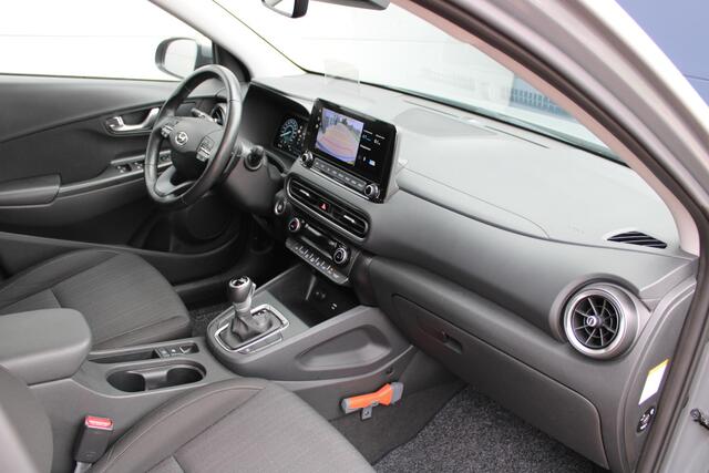 Hyundai Kona 1.6 GDI HEV Fashion Hybrid Automaat Airco Navi Camera Carplay 42dkm Nieuwstaat