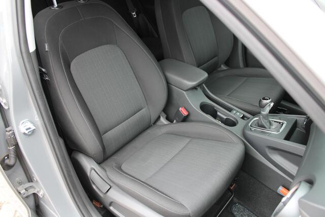 Hyundai Kona 1.6 GDI HEV Fashion Hybrid Automaat Airco Navi Camera Carplay 42dkm Nieuwstaat