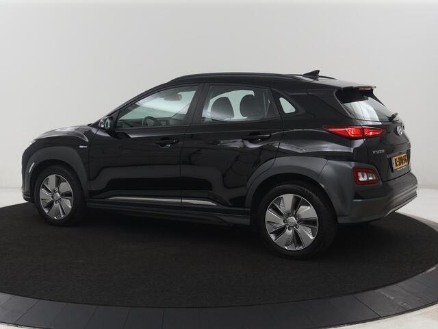 Hyundai Kona EV Comfort 64 kWh SOH 94% | Climate Control | Camera | Cruise Control | DAB+ | Lichtmetalen Velgen