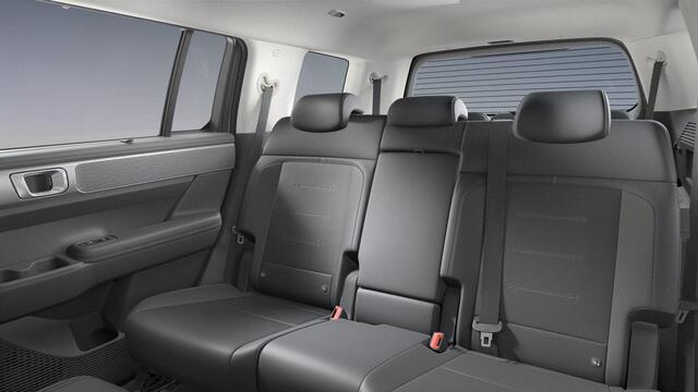 Hyundai SANTA FE 1.6 T-GDI HEV Premium 7p. / 1500,- Voordeel / Rijklaarprijs / Direct Leverbaar /