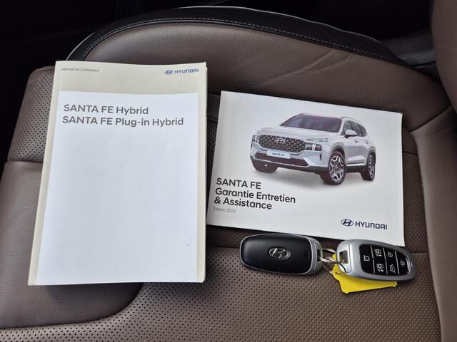 Hyundai SANTA FE 1.6 T-GDI PHEV Premium Plus Sky 7p. Automaat / 7 persoons / HUD / Glazen schuif- en kanteldak / Rondomzicht camera / Krell Premium Audio / Lichtmetalen wielen 19" /