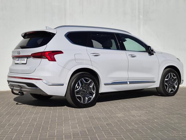 Hyundai SANTA FE 1.6 T-GDI PHEV Plug-in Premium Plus Sky Automaat / Afneembare Trekhaak / HUD / Trekgewicht 1350 kg / Elektrische bedienbare achterklep / Glazen schuif- en kanteldak / Stuur- en Stoelverwarming / Stoelventilatie voor /