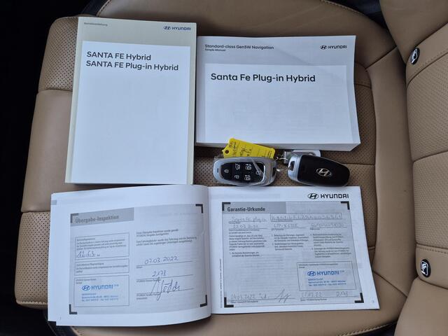 Hyundai SANTA FE 1.6 T-GDI PHEV Plug-in Premium Plus Sky Automaat / Afneembare Trekhaak / HUD / Trekgewicht 1350 kg / Elektrische bedienbare achterklep / Glazen schuif- en kanteldak / Stuur- en Stoelverwarming / Stoelventilatie voor /