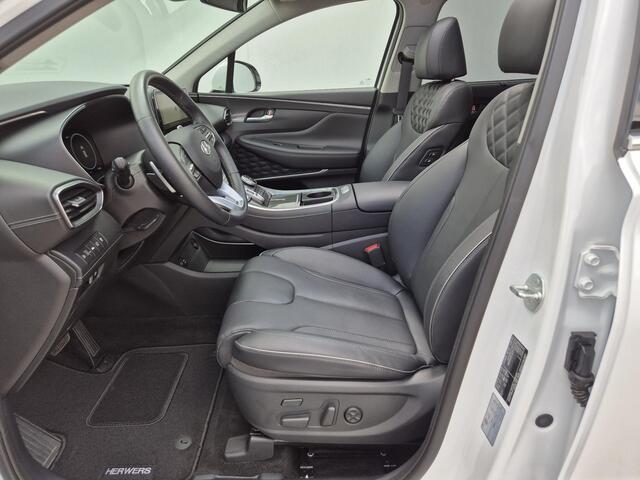 Hyundai SANTA FE 1.6 T-GDI PHEV Plug-in Premium Sky 7p. Automaat / 7 Persoons / HUD / glazen schuif- en kanteldak / Apple Carplay Android Auto / Stuur- en Stoelverwarming / rondomzichtcamera / trekgewicht van 1350 kg /