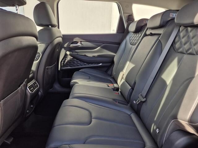 Hyundai SANTA FE 1.6 T-GDI PHEV Comfort Smart Automaat / 7 persoons / Plug-in / Stoelverwarming / Trekgewicht 1350 Kg / Adaptief cruise control / Krell Premium Audio / Apple Carplay Android Auto /