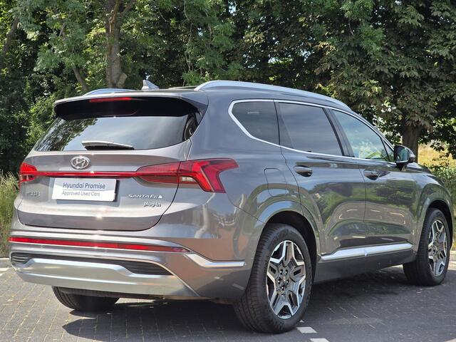 Hyundai SANTA FE 1.6 T-GDI 265PK PHEV Premium Sky 7p. | Lederen bekleding incl memory| Schuifkanteldak | Vierwielaandrijving | 7-persoons | Stoelventilatie & verwarming voor & achter |