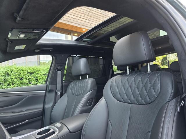Hyundai SANTA FE 1.6 T-GDI 265PK PHEV Premium Sky 7p. | Lederen bekleding incl memory| Schuifkanteldak | Vierwielaandrijving | 7-persoons | Stoelventilatie & verwarming voor & achter |