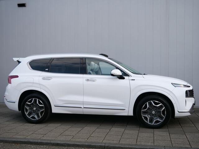 Hyundai SANTA FE 1.6 T-GDI 265pk PHEV Premium Plus Sky 7p. Automaat Panoramadak / Trekhaak / Stoelkoeling / Etc / Etc.