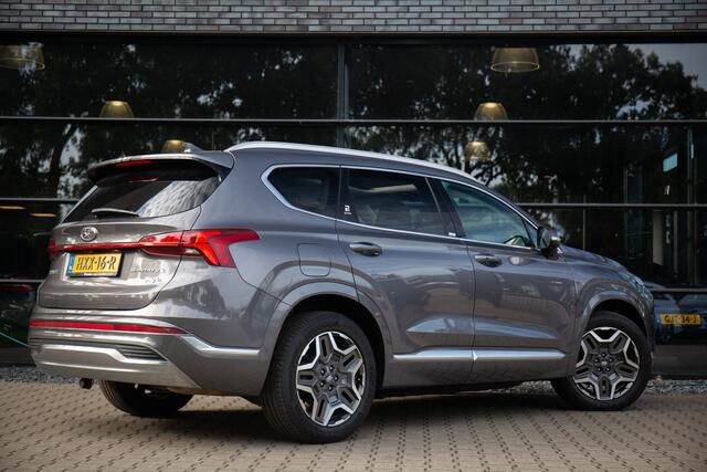 Hyundai SANTA FE 1.6 T-GDI PHEV Premium Sky 7p. , Pano dak, HUD, Trekhaak, Stoelverwarming/ventilatie