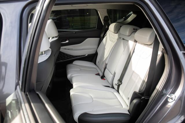 Hyundai SANTA FE 1.6 T-GDI PHEV Premium Sky 7p. , Pano dak, HUD, Trekhaak, Stoelverwarming/ventilatie