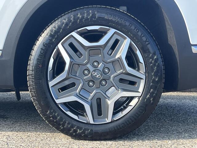Hyundai SANTA FE 1.6 T-GDI PHEV Premium Plus Sky 7p. | Fabrieksgarantie 07-2029 | Panorama schuifkanteldak | Blind spot camera | Lederen bekleding | Plug inn | Stoelventilatie |