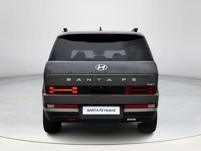 Hyundai SANTA FE PHEV Comfort Plus Limited | 3e Zit-rij / 7 Persoons | Stoel/stuurverwarming | Elektrisch verstelbare stoelen | Privacy glas | Lederen bekleding | Adaptive cruise control | Lane keep assist |
